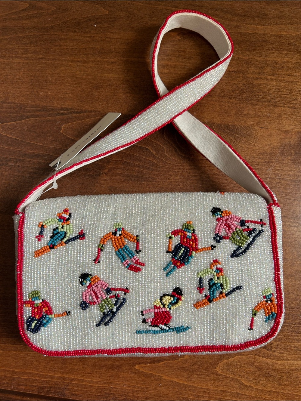 NWT Anthropologie First Edition Fiona White Beaded Ski Motif Bag with Red Trim. - Picture 10 of 13